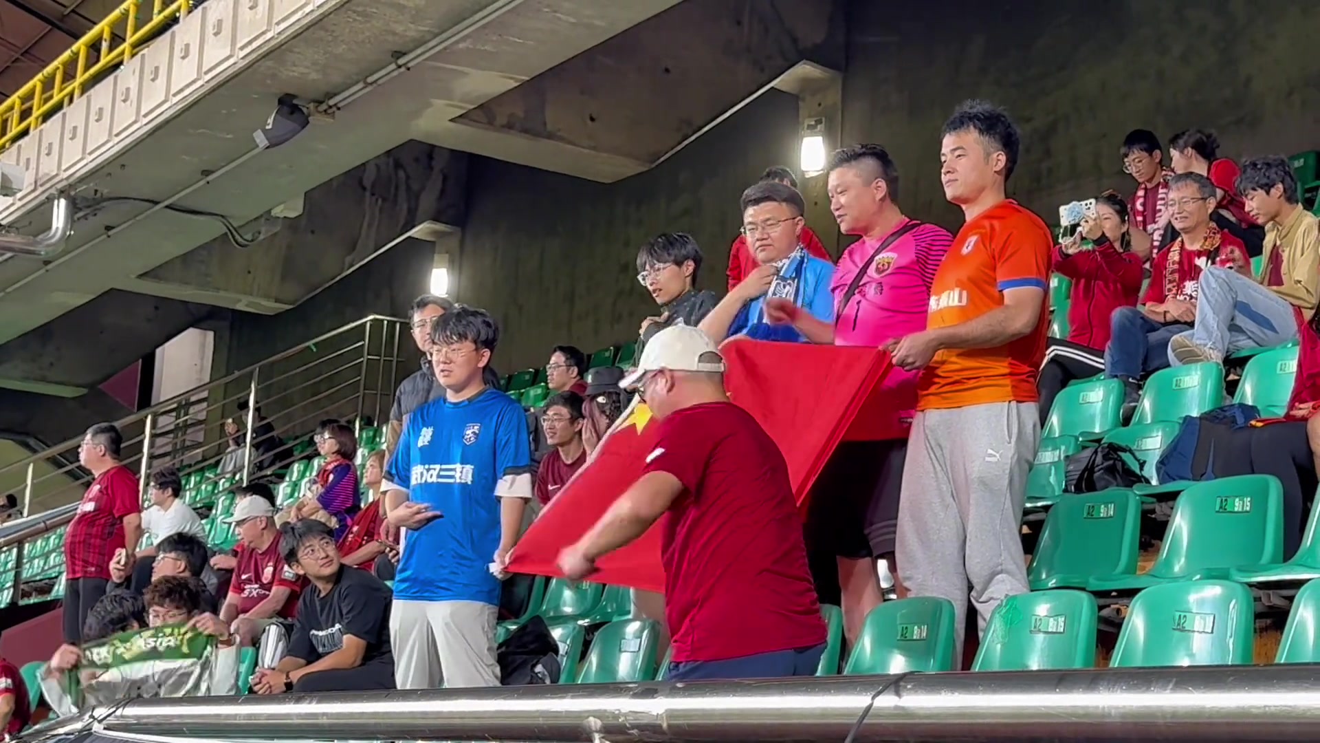  海港vs浦項鐵人，現(xiàn)場還來了三鎮(zhèn)、泰山、大連球迷前來支持海港