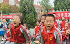  西咸新區(qū)秦漢小學(xué)足球聯(lián)賽，燃夢快樂，促全面成長。