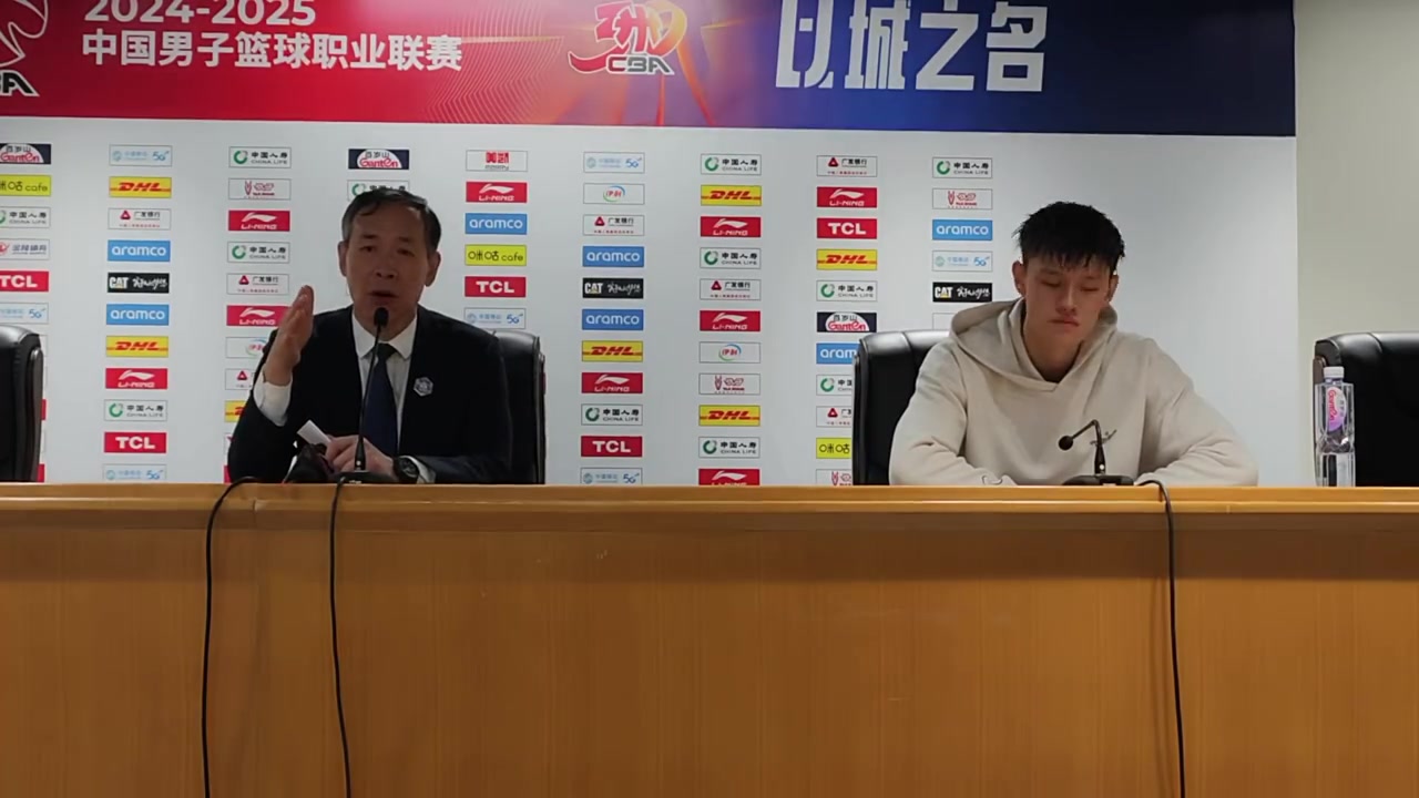  許利民：曾凡博不應(yīng)該只局限于CBA的舞臺(tái)，他應(yīng)該放眼于NBA