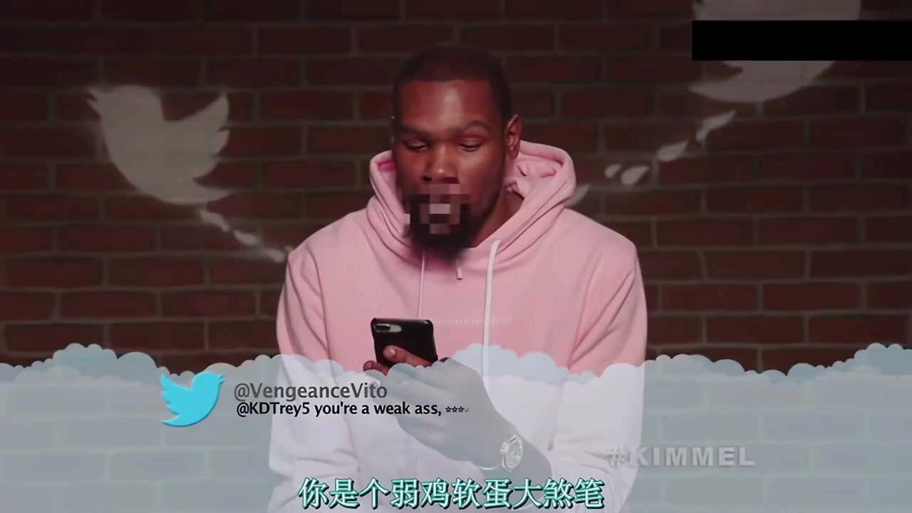  太經(jīng)典了！當(dāng)NBA球星讀網(wǎng)友惡毒評(píng)論！當(dāng)年的西蒙斯真是太搞笑了