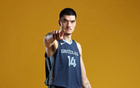  中國華裔小姚明NBA單場爆發(fā)，12中11，籃球?qū)嵙@人，歸化男籃遺憾未成。