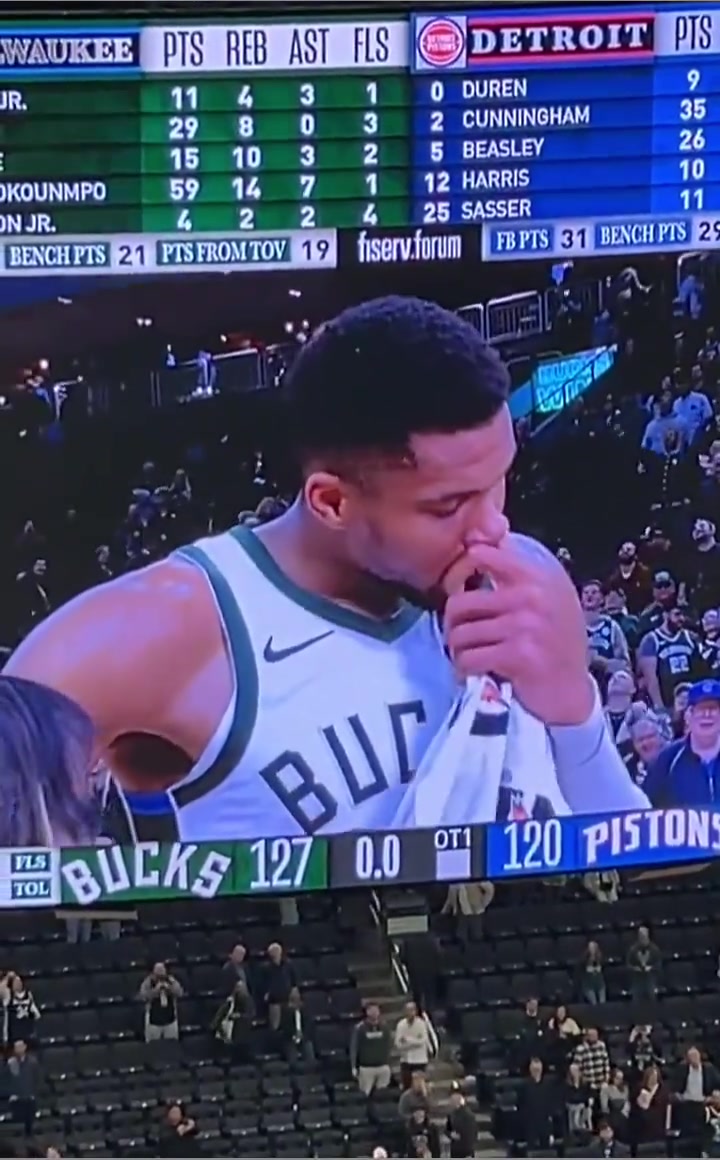  贏一場太不容易了！字母哥狂砍59分賽后落淚 全場高呼MVP