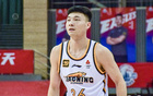  鄢手騏表現(xiàn)亮眼，16分8助6斷，減少失誤，效率提升