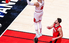  NBA常規(guī)賽：火箭大勝公牛，申京范喬丹表現(xiàn)亮眼。