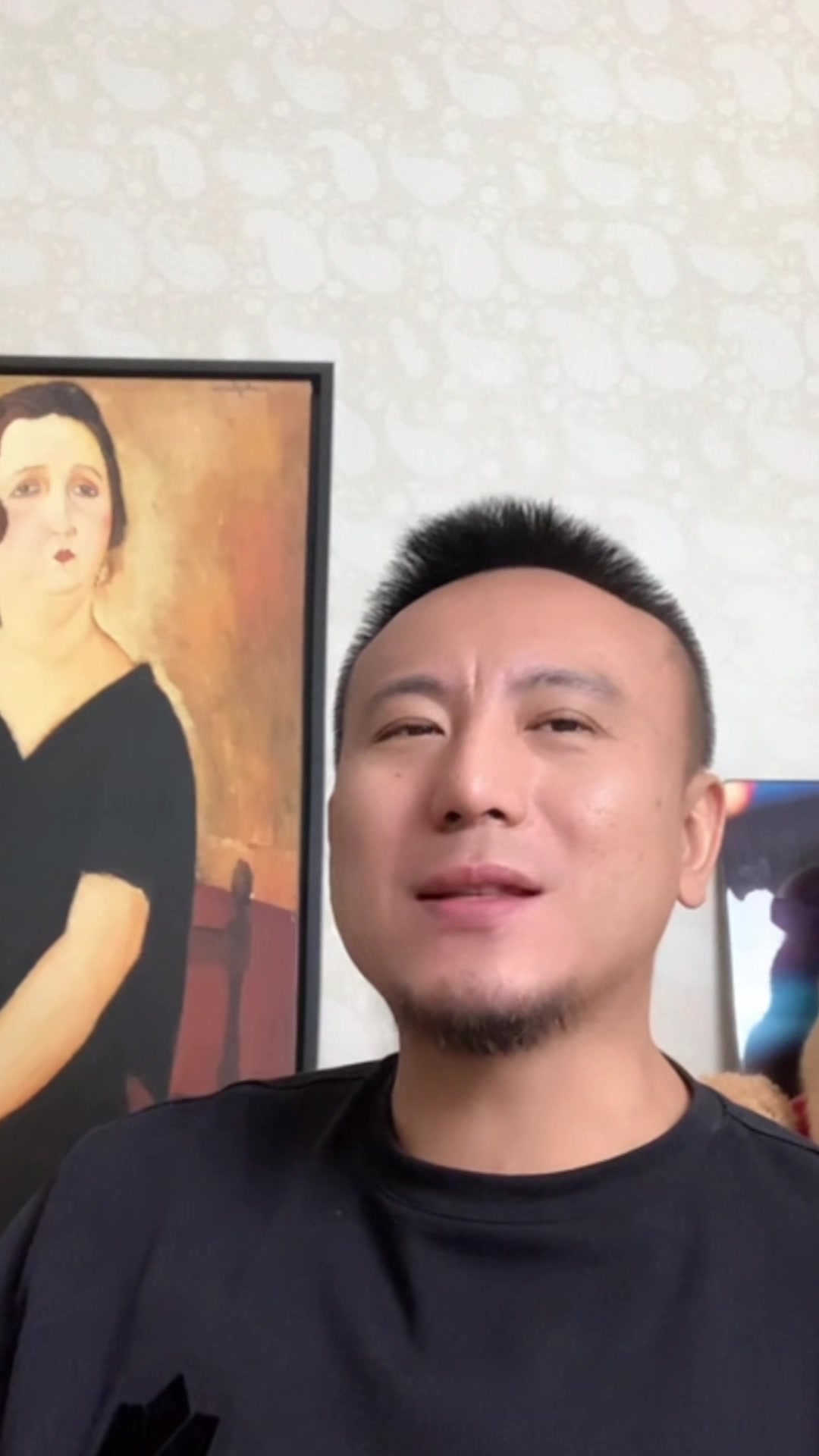  瘋狂批斗！毛劍卿點(diǎn)評(píng)伊東：這人怎么踢上法甲的？貼錢去的？