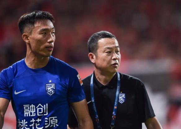  上港冬窗大交易，核心換籌亞冠主力！