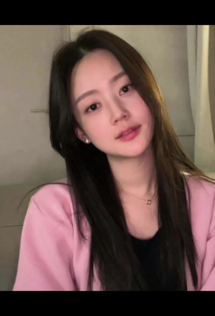  戒色型中衛(wèi)金玟哉前妻顏值超高，被稱小宋慧喬