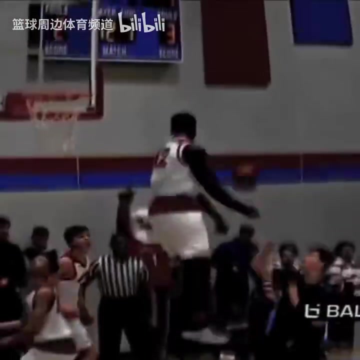  還能找回當(dāng)年的自己嗎？錫安未進(jìn)入NBA前的暴力扣籃合集！
