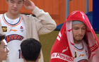  山東勝上海，全隊(duì)送玩偶，邱彪執(zhí)教，謝智杰不滿，上海敗北。