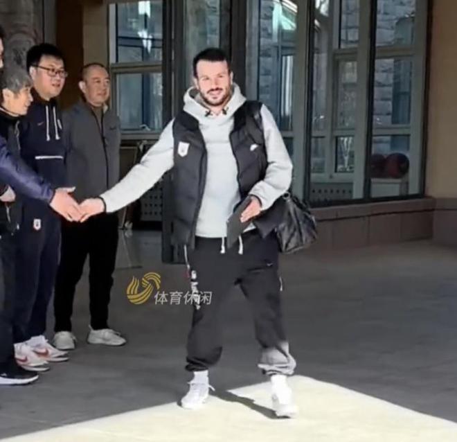  泰山隊(duì)今日征戰(zhàn)日本，全員出動，克雷桑停賽。