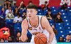  鄢手騏得高分數(shù)助攻多，三分球命中率高，罰球也精準(zhǔn)。