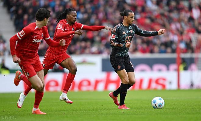  德甲積分榜：拜仁5連勝，多特6分差，爭四隊近1分。